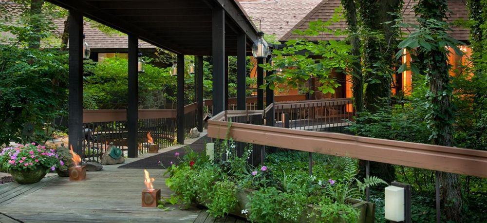 The Inn At Honey Run Милърсбърг Екстериор снимка